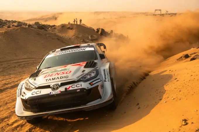 FIA World Rally Championship 2025 Rally Saoedi-Arabië Sébastien Ogier/Vincent Landais (Toyota GR YARIS Rally1)