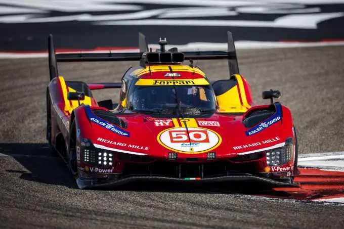 Seizoensfinale FIA WEC 2025 Bahrain International Circuit Ferrari