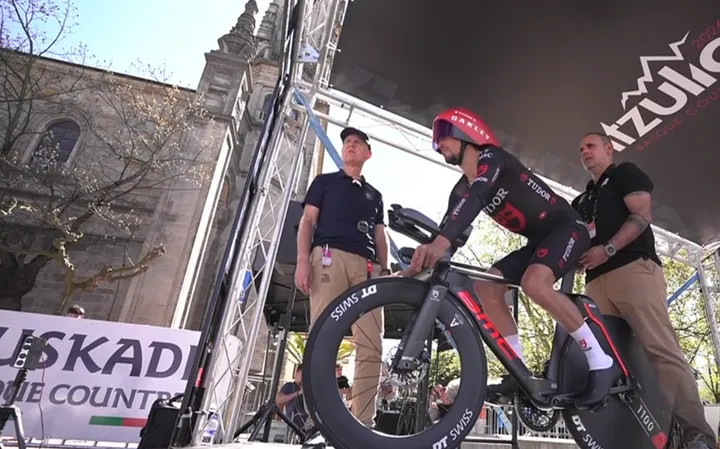 Julian Alaphilippe vor dem Start seines EZF bei der Itzulia 2026