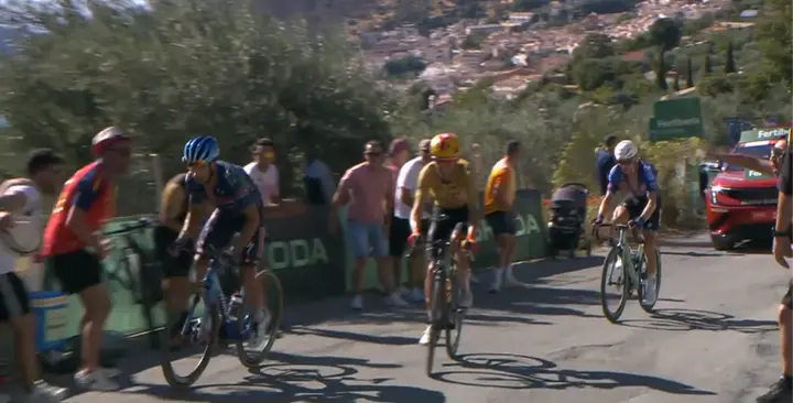 Mikel Landa greift 7 Kilometer vor dem Ziel an und gewinnt die 20. Etappe der Vuelta.