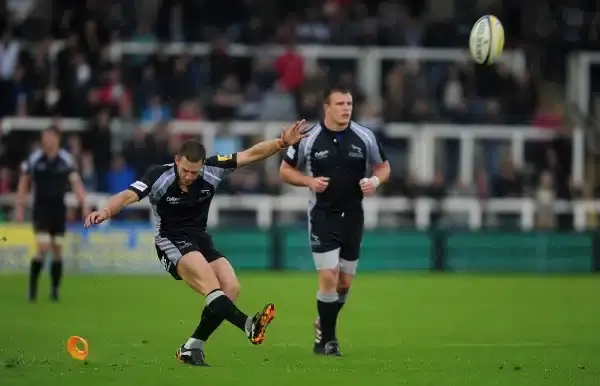 NEWCASTLE UPON TYNE, ENGLAND - OCTOBER 02: Jimmy Gopperth of Newcastle Falcons kicks a penalty during the AVIVA Premiership match between Newcastle Falcons and London Wasps at Kingston Park on October 2, 2011 in Newcastle upon Tyne, England. (Photo by Jam