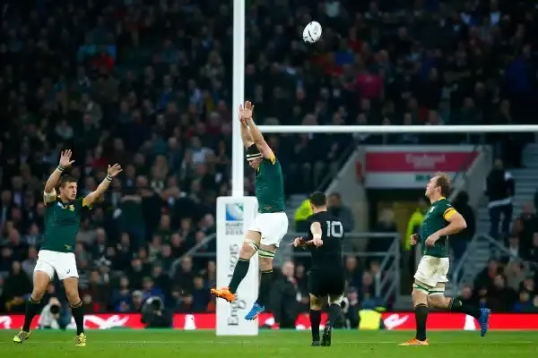 LONDON, ENGLAND - OCTOBER 24: Dan Carter of the New Zealand All Blacks kicks a drop goal during the 2015 Rugby World Cup Semi Final match between South Africa and New Zealand at Twickenham Stadium on October 24, 2015 in London, United Kingdom. (Photo by M