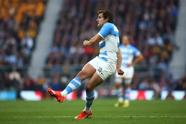 LONDON, ENGLAND - OCTOBER 25: Nicolas Sanchez of Argentina kicks at goal during the 2015 Rugby World Cup Semi Final match between Argentina and Australia at Twickenham Stadium on October 25, 2015 in London, United Kingdom. (Photo by Stu Forster/Getty Imag