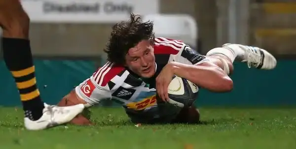 HIGH WYCOMBE, ENGLAND - OCTOBER 26: Charlie Matthews of Harlequins dives over for a try during the European Rugby Champions Cup match between Wasps and Harlequins at Adams Park on October 26, 2014 in High Wycombe, England. (Photo by David Rogers/Getty Ima