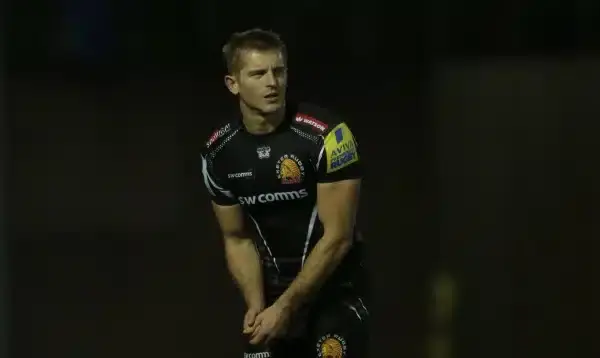 EXETER, ENGLAND - OCTOBER 24: Gareth Steenson of Exeter Chiefs lines up to kick a penalty during the Exeter Chiefs v London Irish Aviva Premiership Match at Sandy Park on October 24, 2015 in Exeter, England. (Photo by Getty Images)