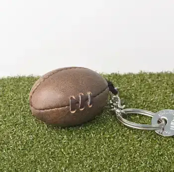 normal_vintage-leather-rugby-ball-keyring