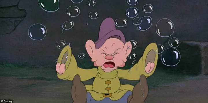 2401e8cb00000578 2895481 okay so we know this shot of dopey is kind of silly but we spott a 110 1420305705523