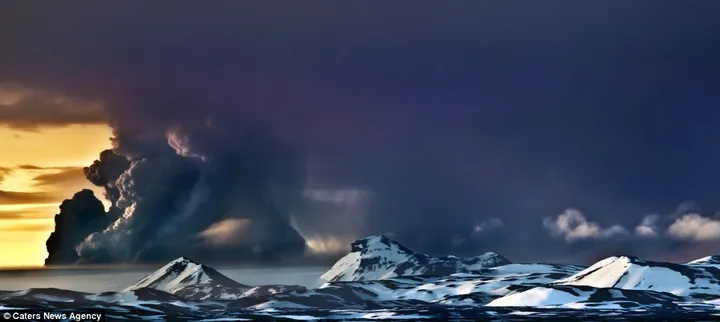 article 1389639 0c384ae100000578 201 964x431