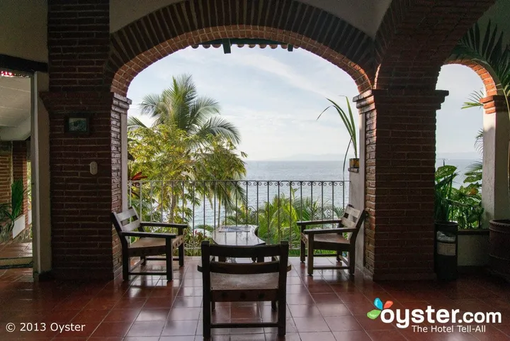 reality the scenery is still lovely but not quite so blinding in real life