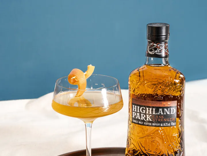 manhattan cocktail with a highland park twist 1
