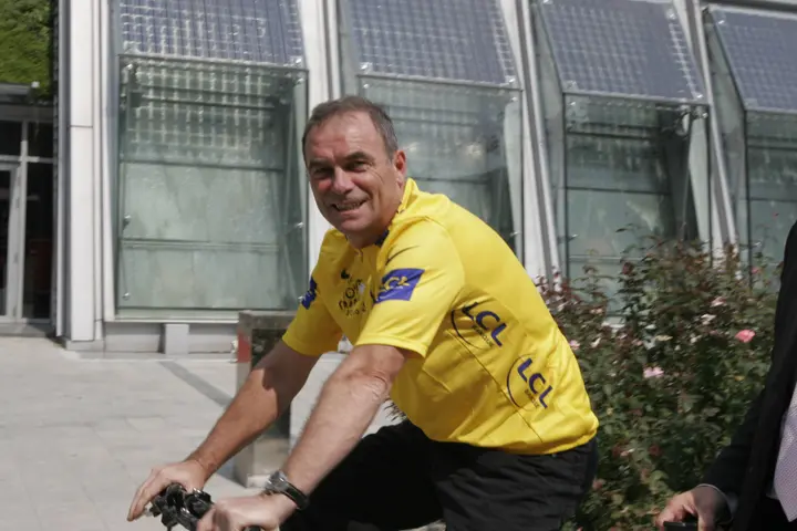 Bernard Hinault in de gele trui