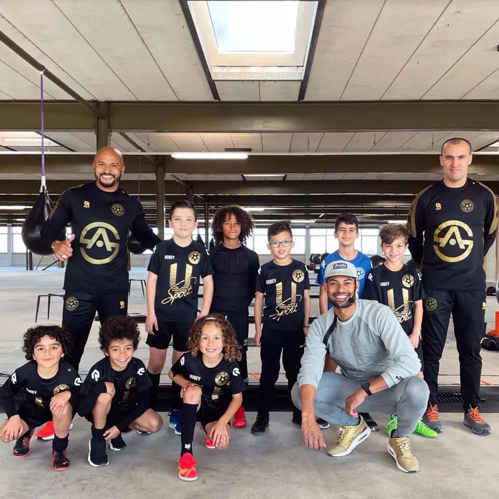 Pascal Heije geeft naast voetbaltrainingen ook kracht- en looptrainingen op zijn voetbalschool.