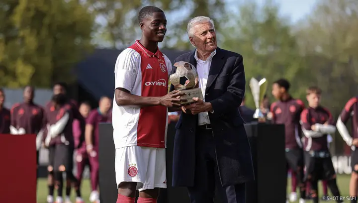 pharell nash future cup ajax o17 speler van het toernooi