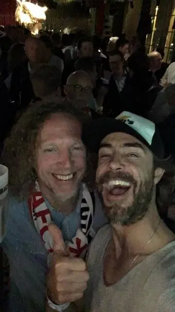 Chris Zegers volgt Ajax op de voet en bezoekt ook regelmatig Europese uitwedstrijden van de club.