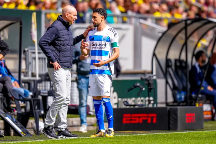 Momenteel is Van der Vegt assistent-trainer bij PEC Zwolle, maar vanaf het seizoen 2025/2026 zal hij als hoofdtrainer fungeren.