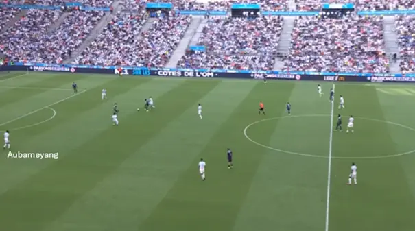 Aubameyang-vs-Paris-FC-4