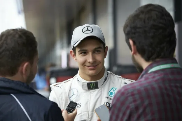 Esteban Ocon mercedes 2016 haas grosjean