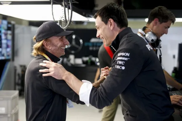 Fittipaldi met Toto Wolff.