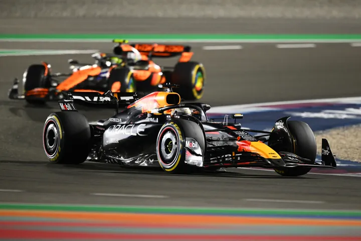max verstappen lando norris red bull mclaren qatar 9128