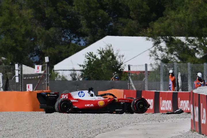 crash-charles-leclerc-spanje-ferrari-barcelona-12