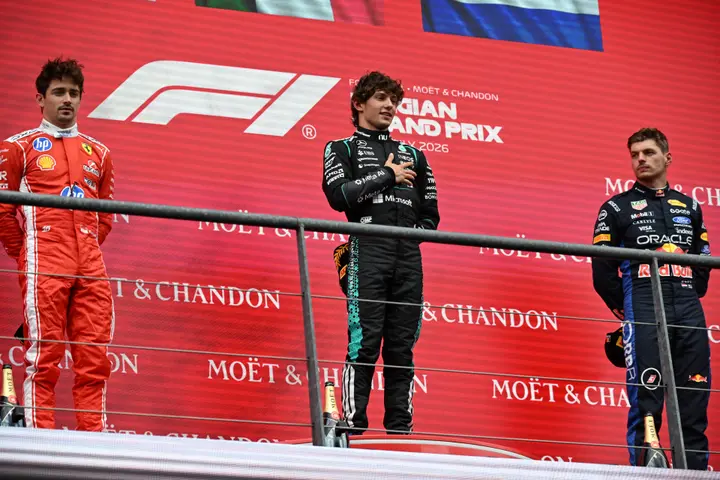 andrea-kimi-antonelli-mercedes-gp-belgie-2026-zondag-podium-max-verstappen-charles-leclerc