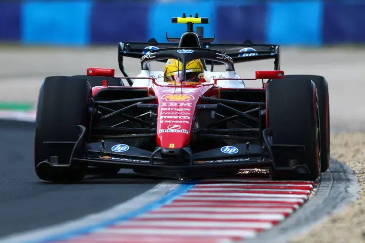 lewis-hamilton-ferrari-gp-hongarije-2026-zaterdag-pirelli-2