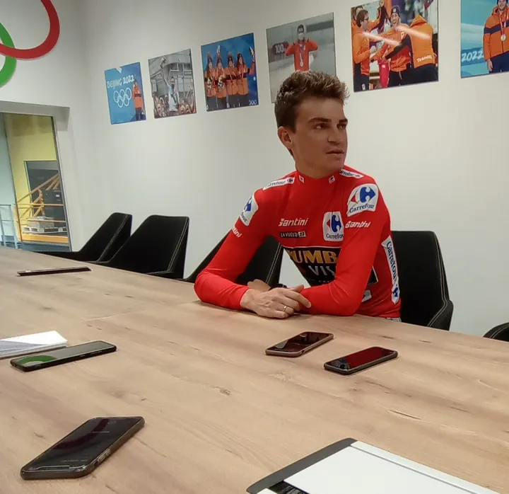 Kuss answers press questions at Jumbo-Visma headquarters