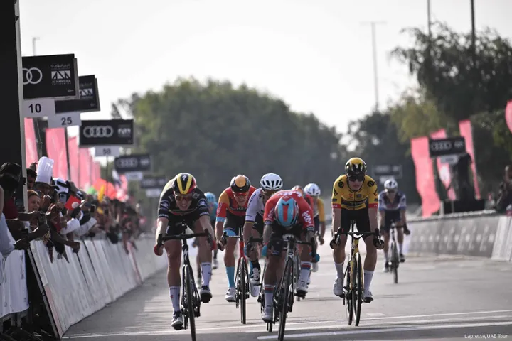 Merlier wins the sprint from Ewan