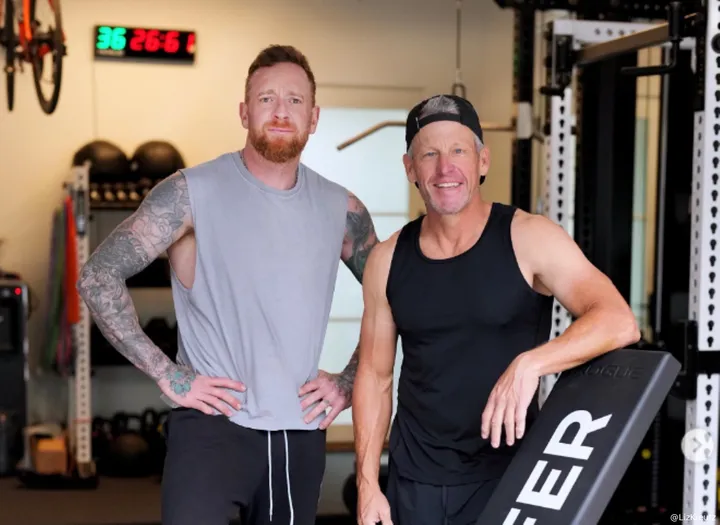 Armstrong helped Bradley Wiggins during hard times