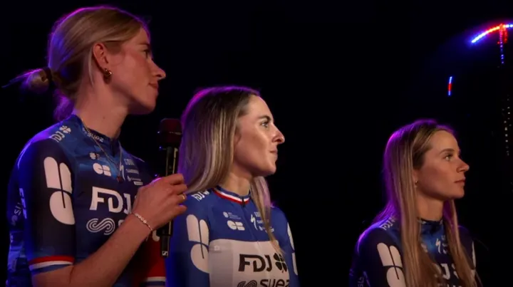 Fulling alongside Labous during a team presentation