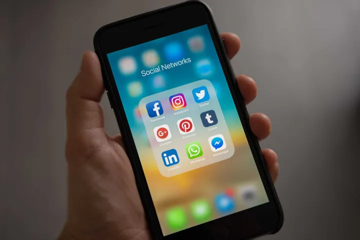 iphone social networksf1583310576
