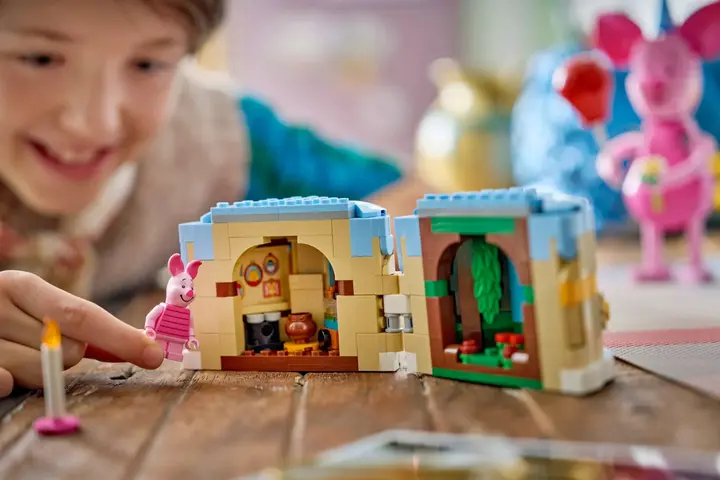 LEGO Disney 43305