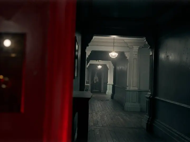 Re Requiem hallway