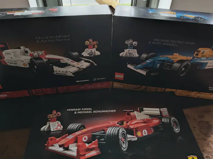 Ferrari F2004 LEGO Review Pic2