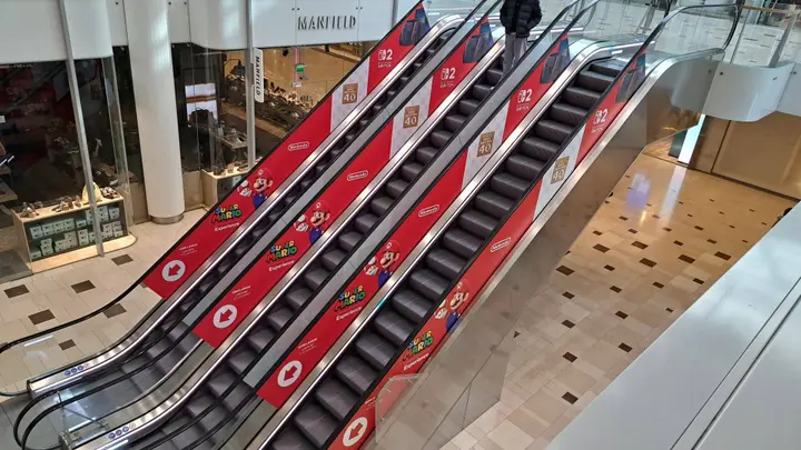 Roltrappen naar Mario Experience