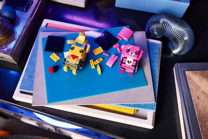 LEGO Fortnite Peely and Team Leader