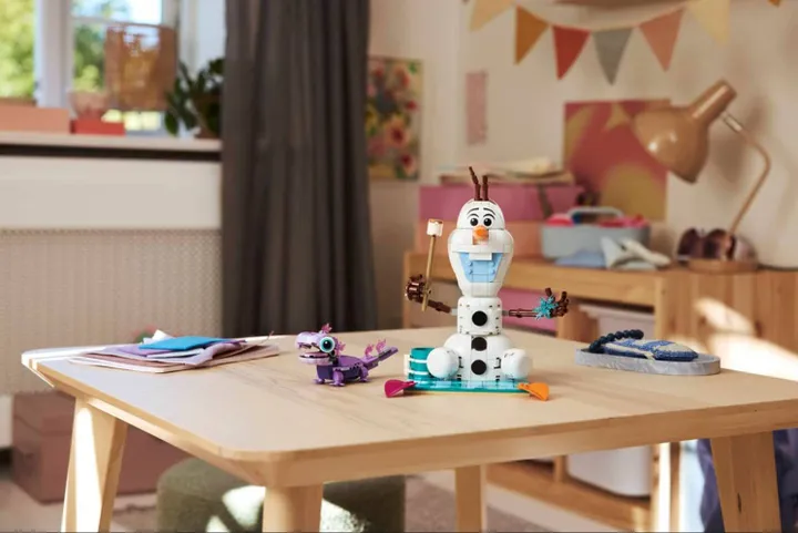 lego olaf