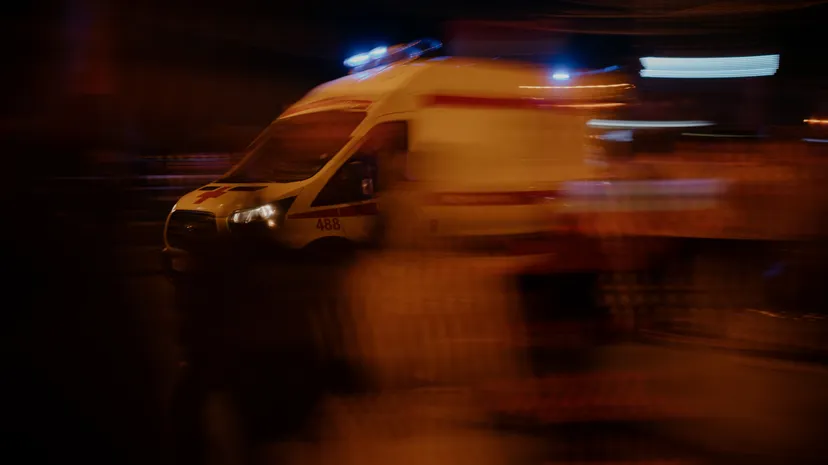 Ambulances ter plaatse bij de ramp in Lahore